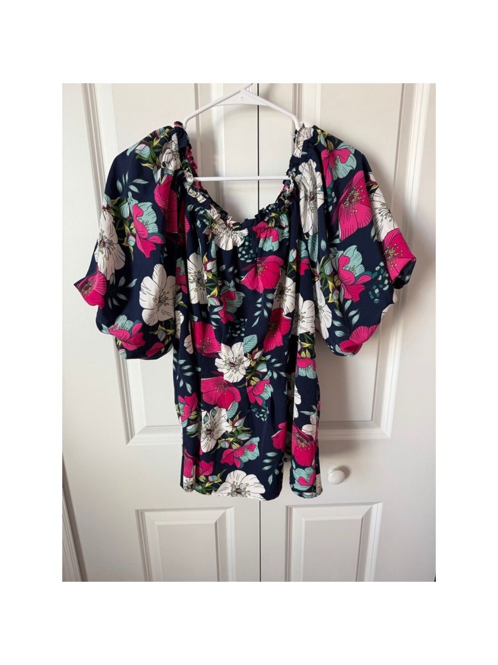 Milk & Honey Navy Floral Off-Shoulder Blouse 2X - Picture 2 of 8